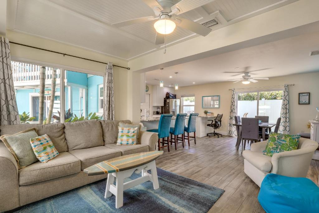 Siesta Key Village House | Siesta Key Dream Inn Vacation Rental Near Village!