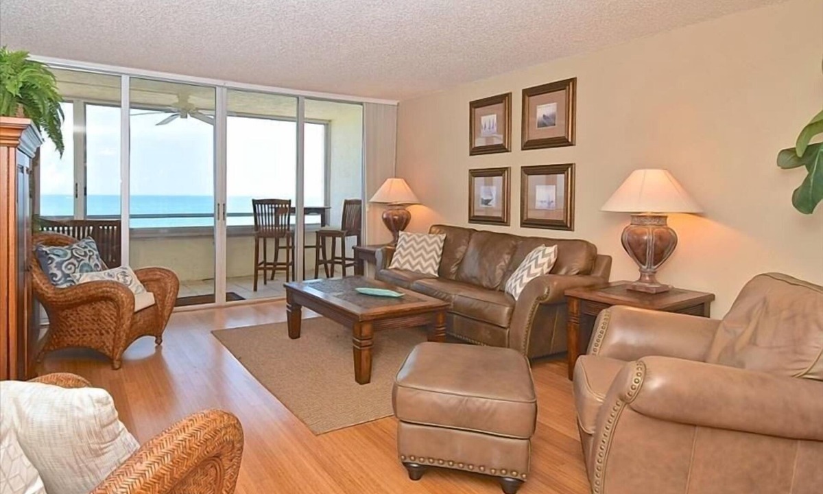 Siesta Key Condo | Siesta Key Gulf Front at Fisherman's Haven. Spectacular Views from Every Room! Private Beach. FH701
