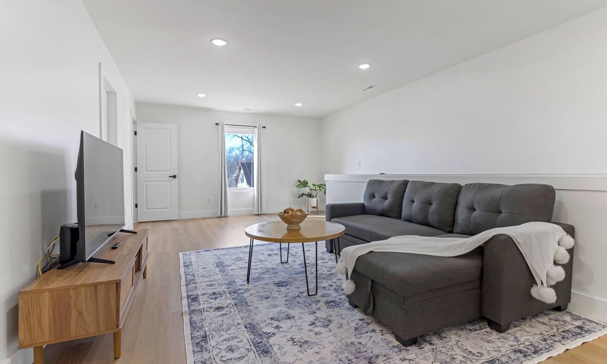 Saxon House | Sleeps 10 Modern house in Spartanburg