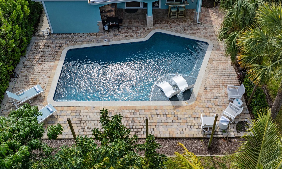 Central Naples House | Sleeps 14, Close to Downtown, Beautiful Home!