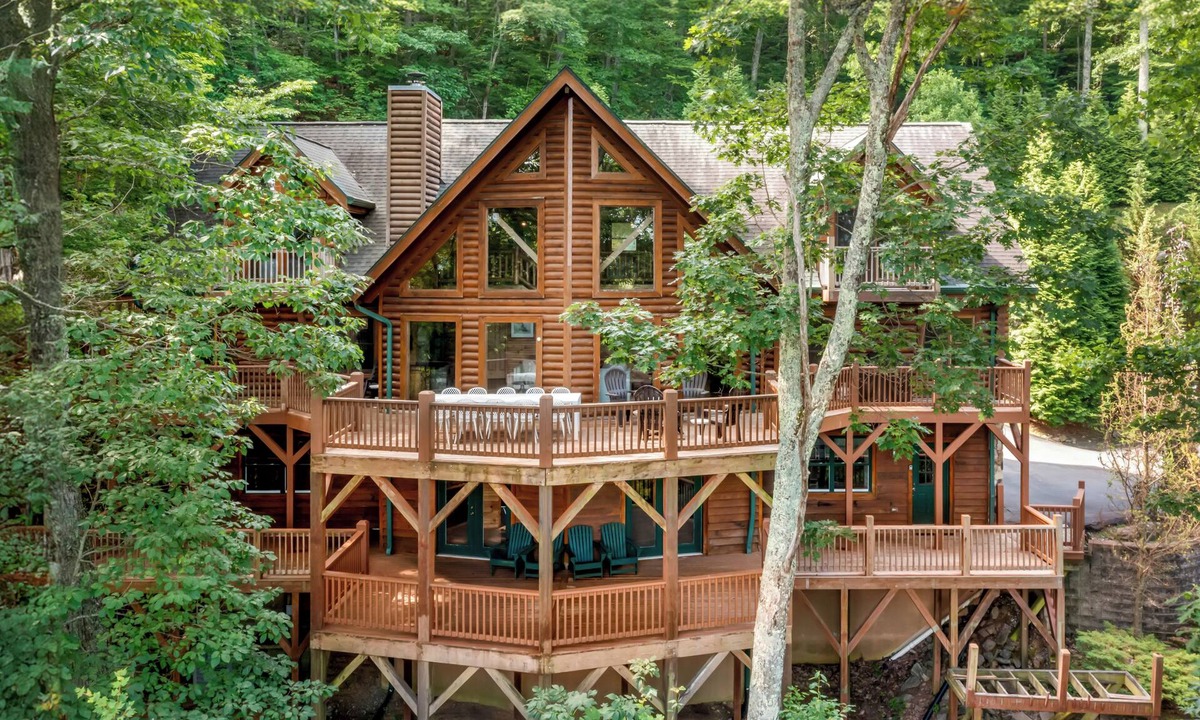 Asheville Cabin | Sleeps 20 | Grand Mountain Lodge Hot Tub + Sauna + Views | Mountain View Lodge