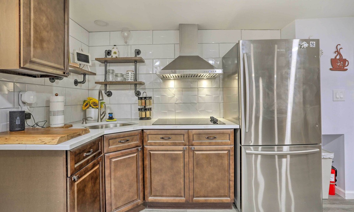 Saddle Brook Apartment | Soccer Fans! Studio 15 Min to Metlife - Sleeps 4