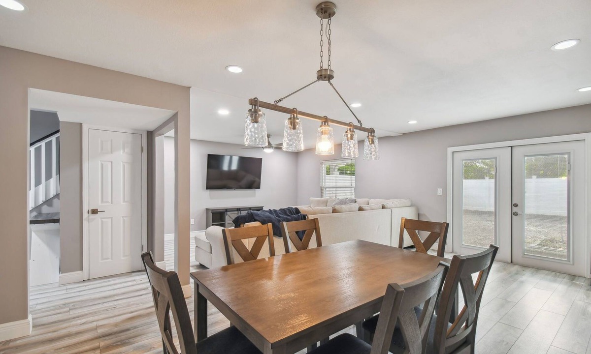 Beach Park House | South Tampa 3BR · Pets OK · Free Parking