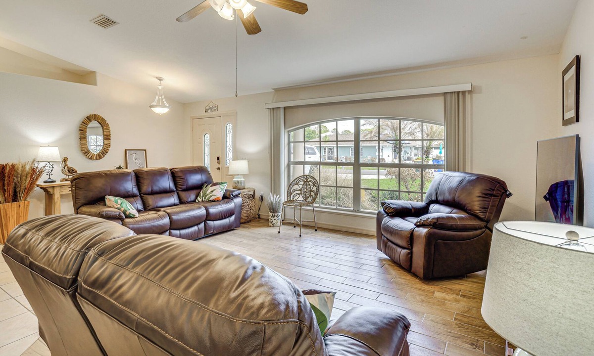 Sebring House | ‘Southern Comfort’ in Sebring! Family Home w/Yard