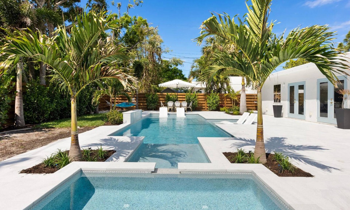Hudson Bayou House | Southside Bungalow with Pool, Spa & Putting Green