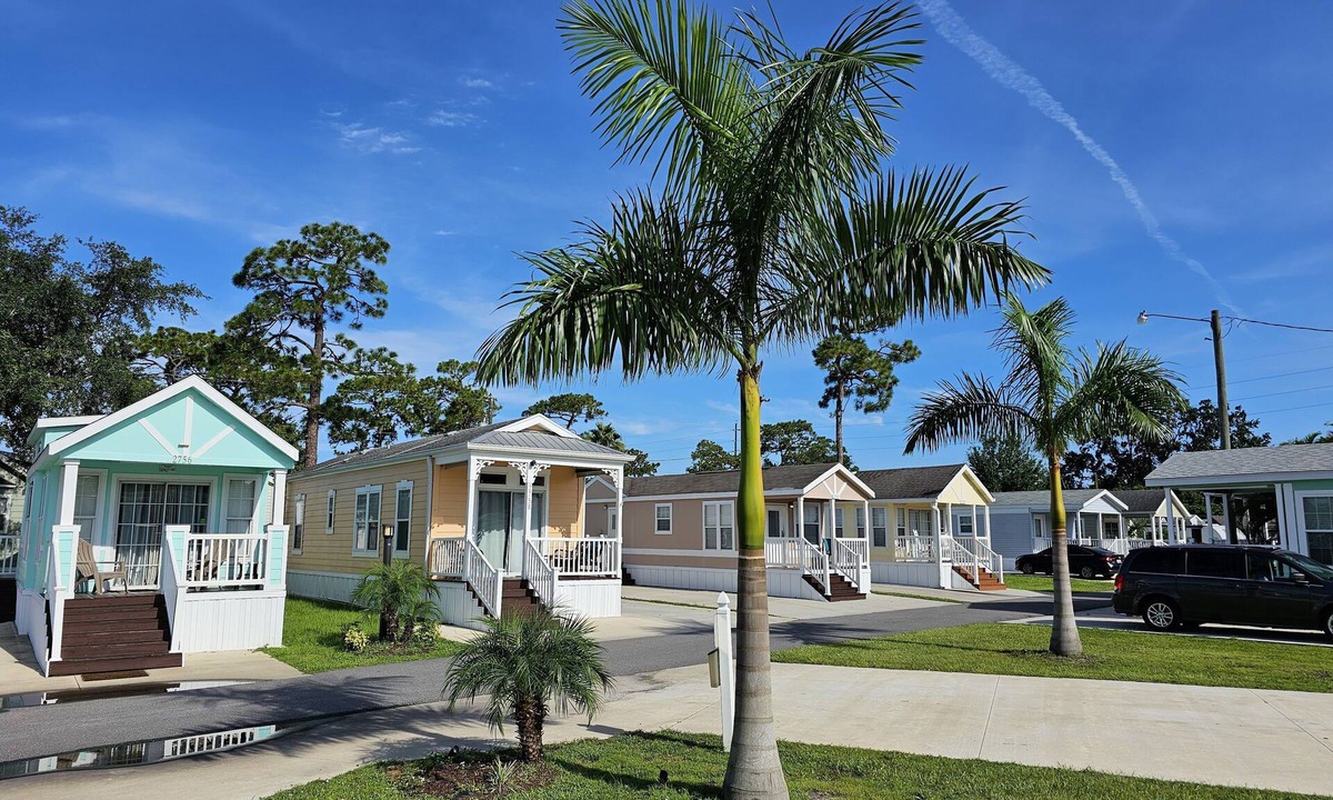 Kissimmee Resort | SPACIOUS 1 BEDROOM HOUSE IN DISNEY AREA 5 STAR RATED MILL CREEK RESORT 2774