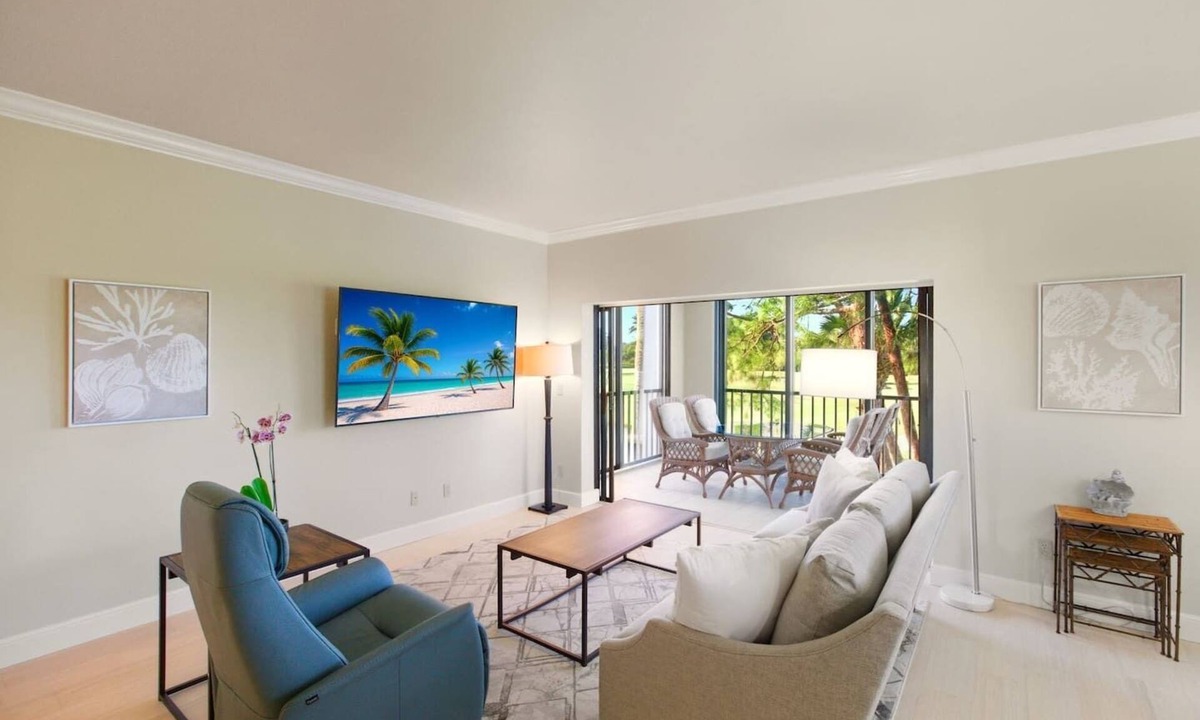 Naples Apartment | Spacious 2-Bdrm Retreat-Bears Paw Golf Community