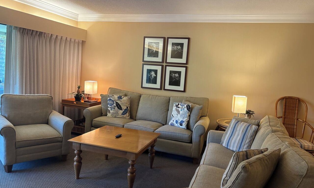 Palm Harbor Condo | Spacious 2-bedroom condo in beautiful Palm Harbor with ALL the amenities!
