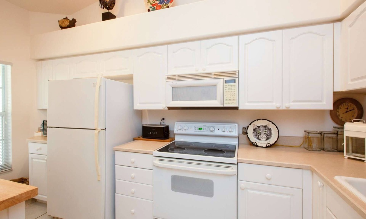 Port Orange House | Spacious 2BR Villa | Pools | Near Beach & Dining | Garage Parking