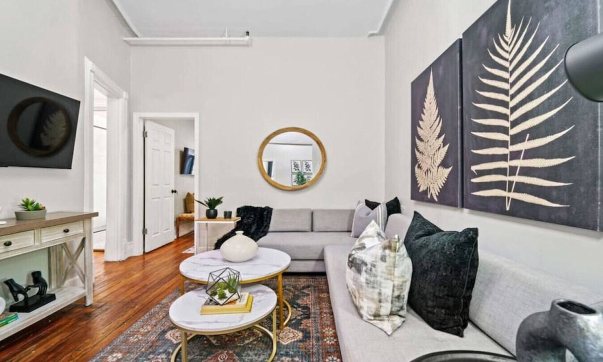 Central Park North Villa | Spacious 3-Bed Brownstone, near Columbia Uni