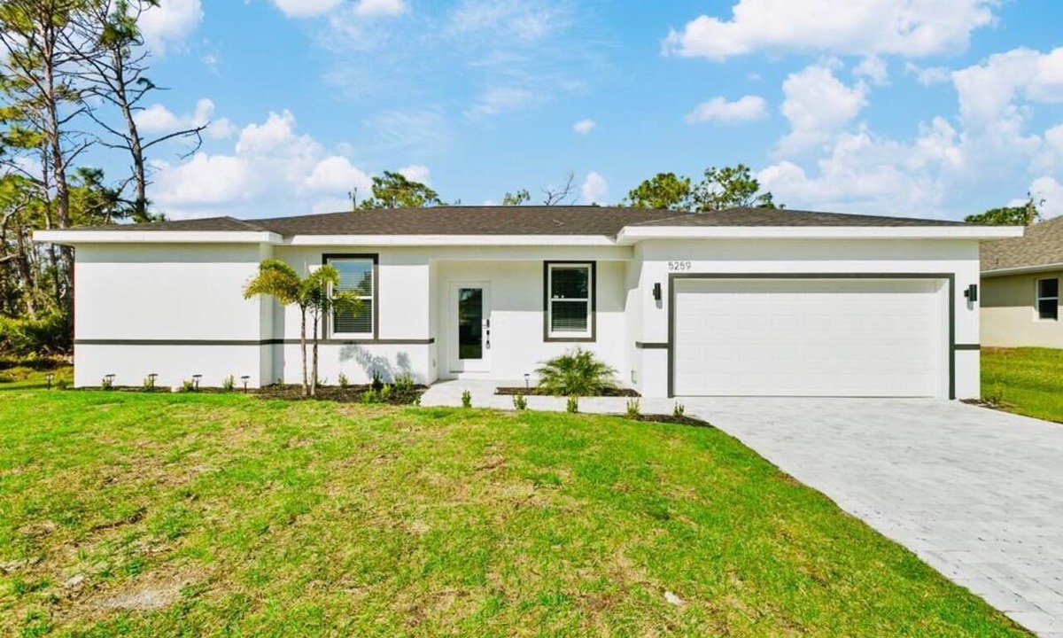 Gulf Cove House | Spacious 4-bedroom house in serene Port Charlotte with AC