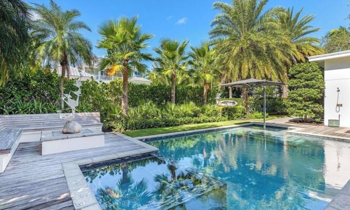 Aqualane Shores House | Spacious 4-bedroom house in Prime Old Naples Location