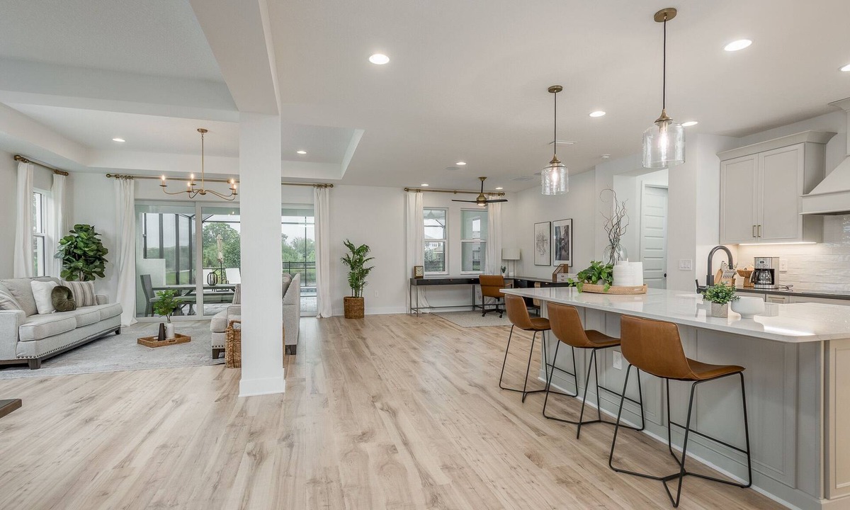 Sarasota House | Spacious 5-bedroom Pool Home in fabulous Sarasota with AC—7-Month Minimum
