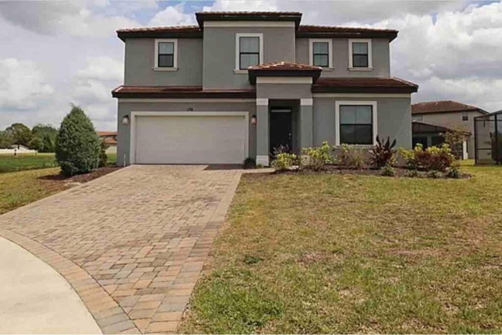 Haines City Villa | SPACIOUS 6bdrm Villa near ALL the attractions!
