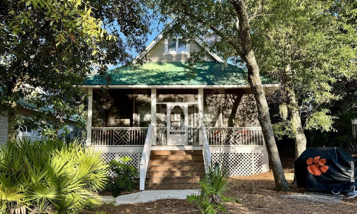 Saint Helena Island House | Spacious Family Home w/ Golf Course Views, Grill, & High-Speed Internet