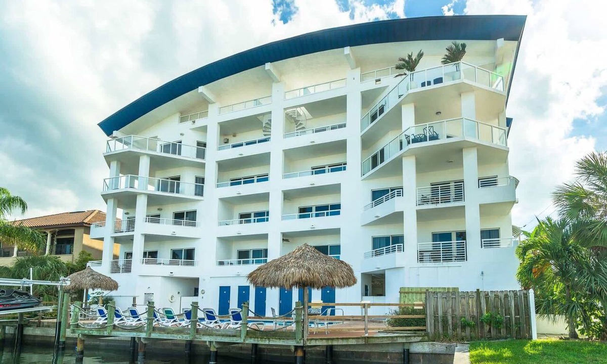 Clearwater Beach Condo | Spacious Family Retreat in Clearwater Beach