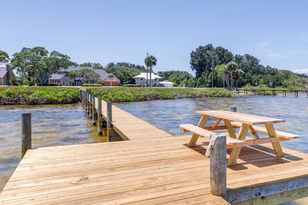 Tropic House | Spacious Merritt Island Home: Private Pool & Dock!
