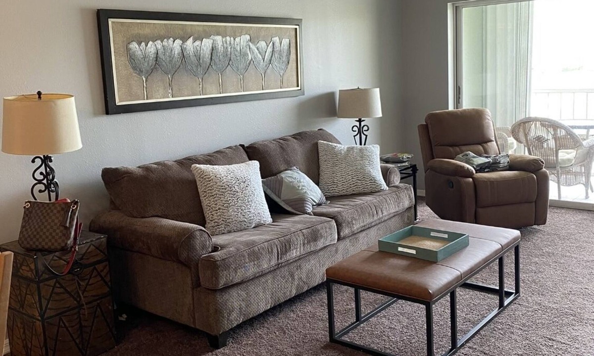Naples Condo | Spacious Naples 3BR Condo with Pond View