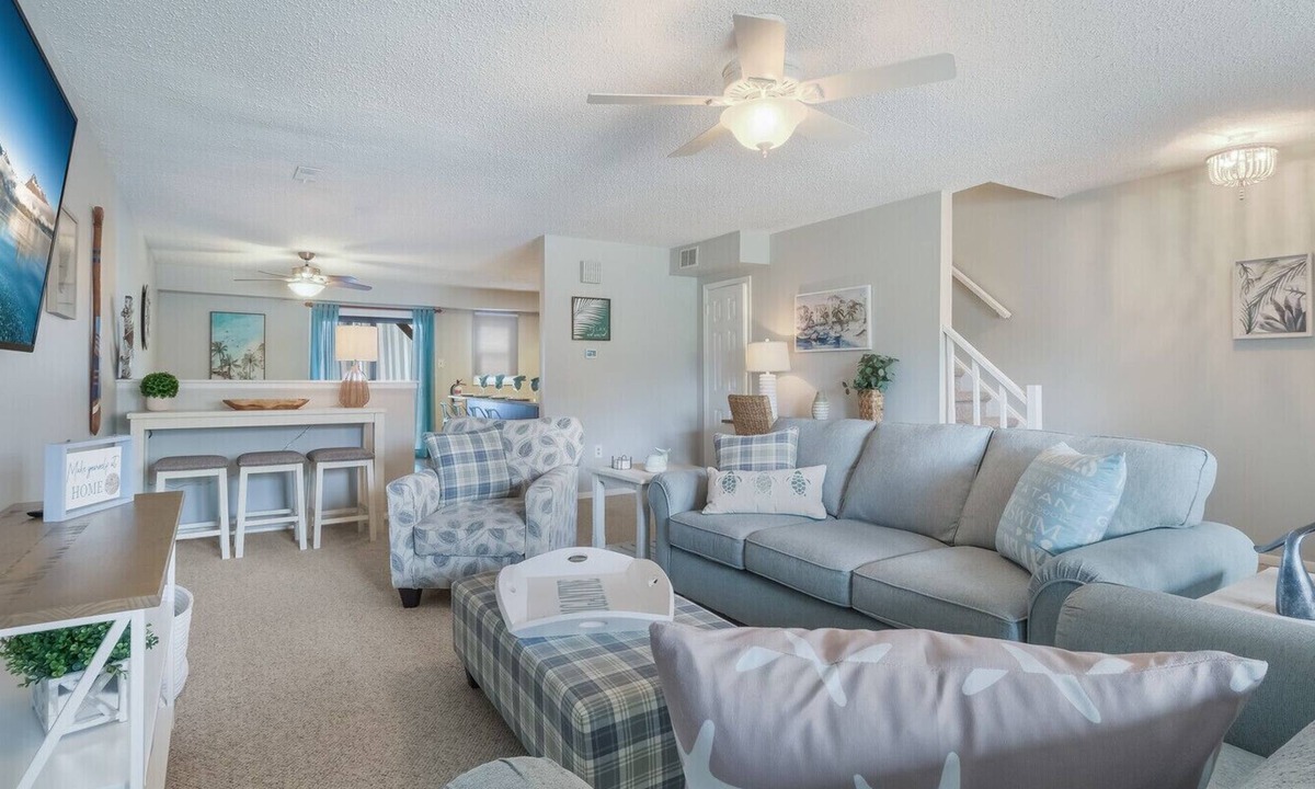 Southend House | Special Mid Summer Rate June 8th thru June 11th. 400/night. Book today!