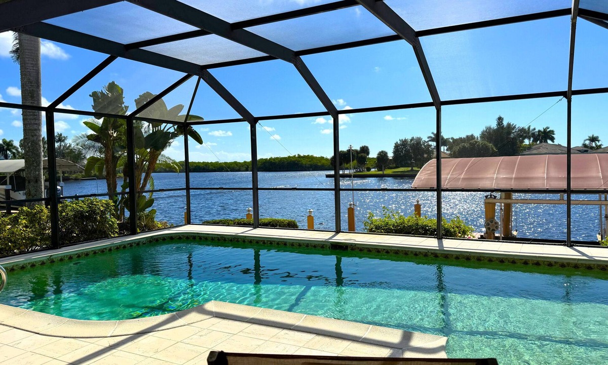 Naples House | Spectacular Waterfront Home-3 Bed, 2 Bath w/Pool and Breathtaking Views!