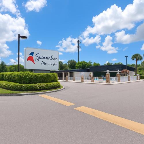 Naples Hotel | Spinnaker Inn of Naples