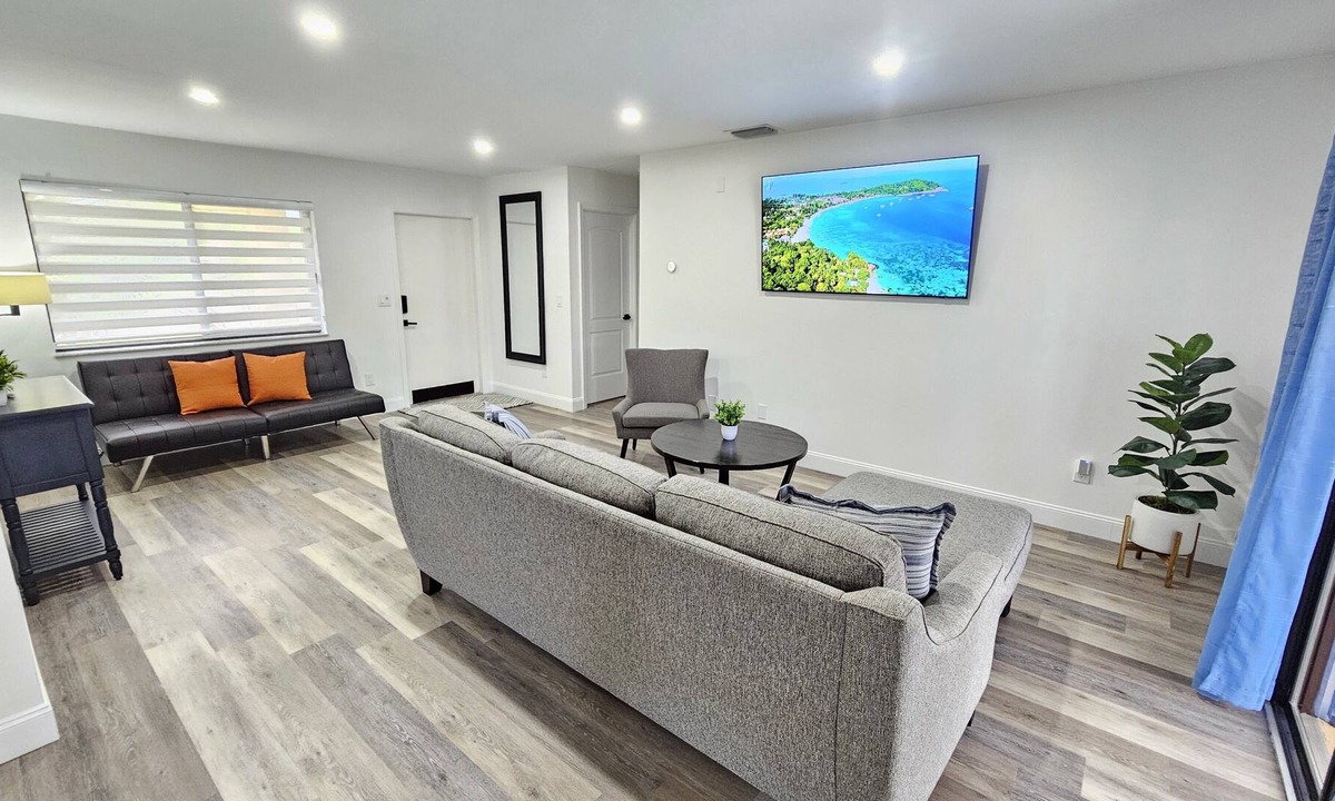Port Saint Lucie House | St. Lucie Serenity Home! 15 min from beautiful Jensen Beach - Pet-Friendly!