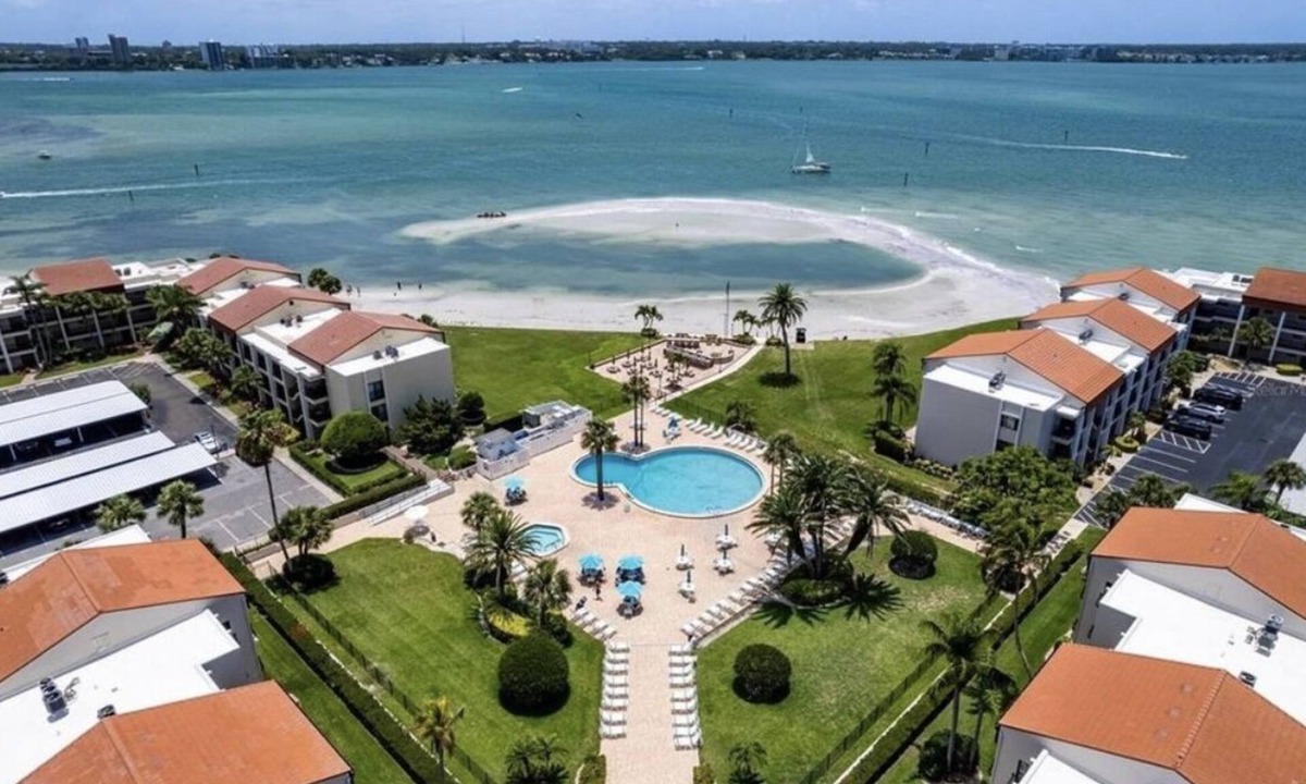 Clearwater Point Condo | Stunning Condo on Clearwater Beach w/Beautiful Gulf Views & Direct Beach Access