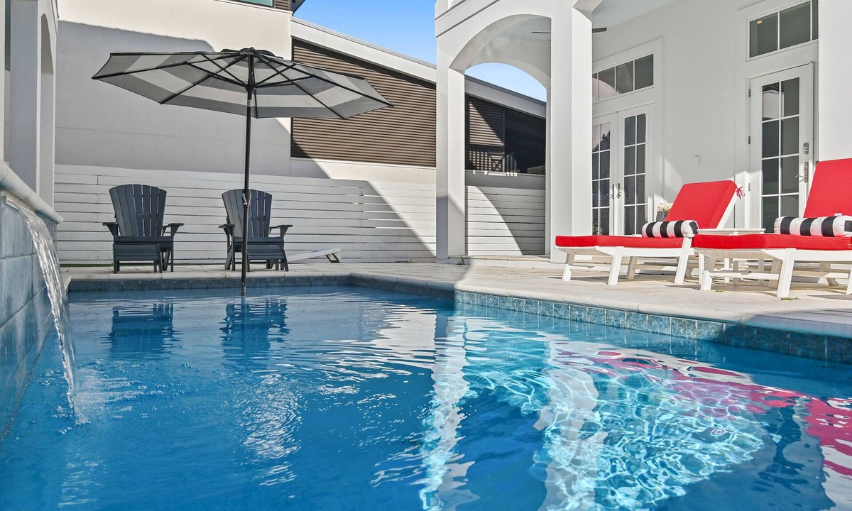 San Juan House | Stunning New Main & Carriage House w/Private Pool- Seas the Day of Seagrove