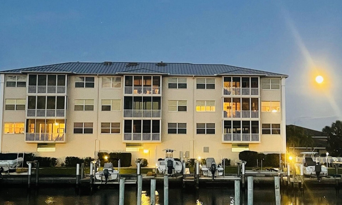 Punta Gorda Condo | Stunning Waterfront 2-bdrm condo with Executive Office & Boat Lift