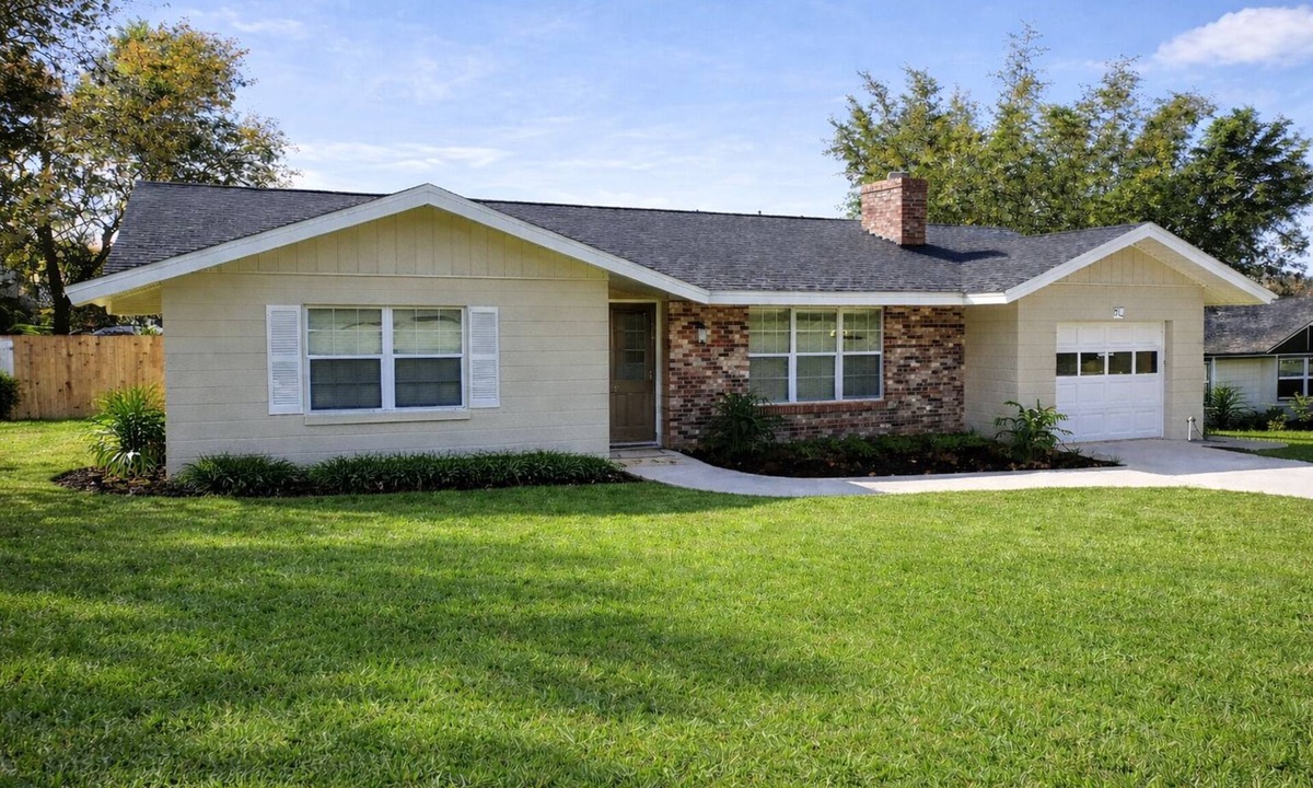 Lake Placid House | Stylish Home with Fenced Yard-Pet Friendly