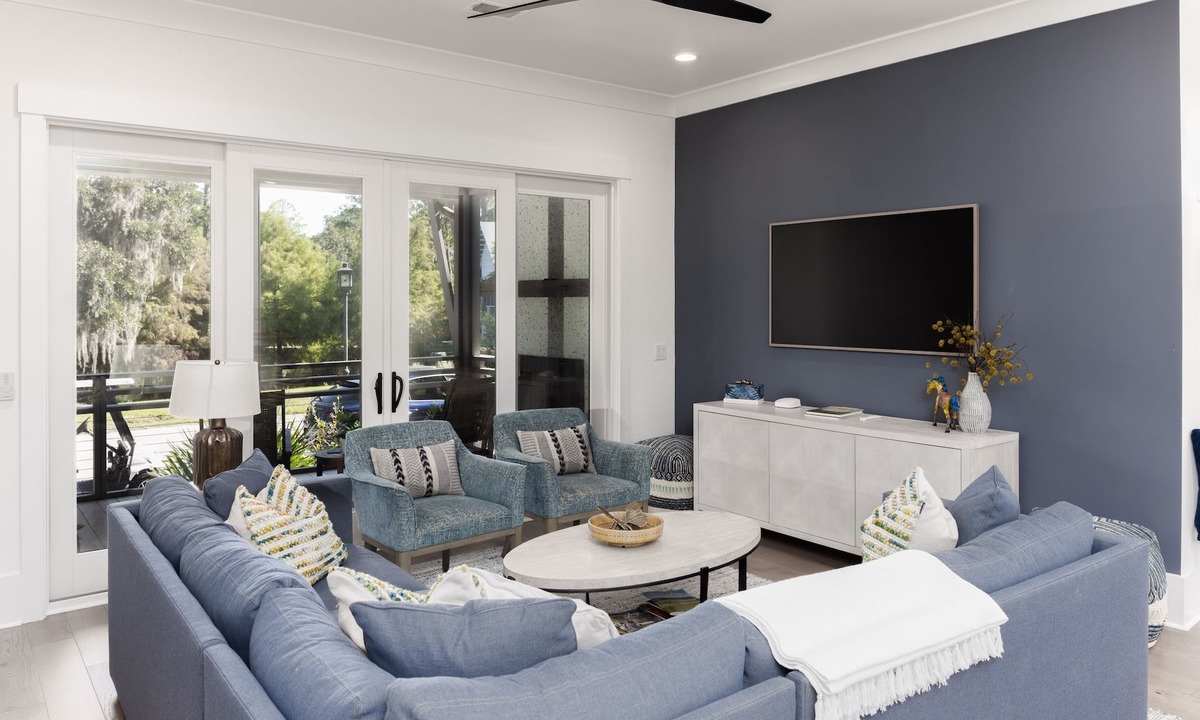 Palmetto Bluff House | Stylish townhome with Views of Lake Bales
