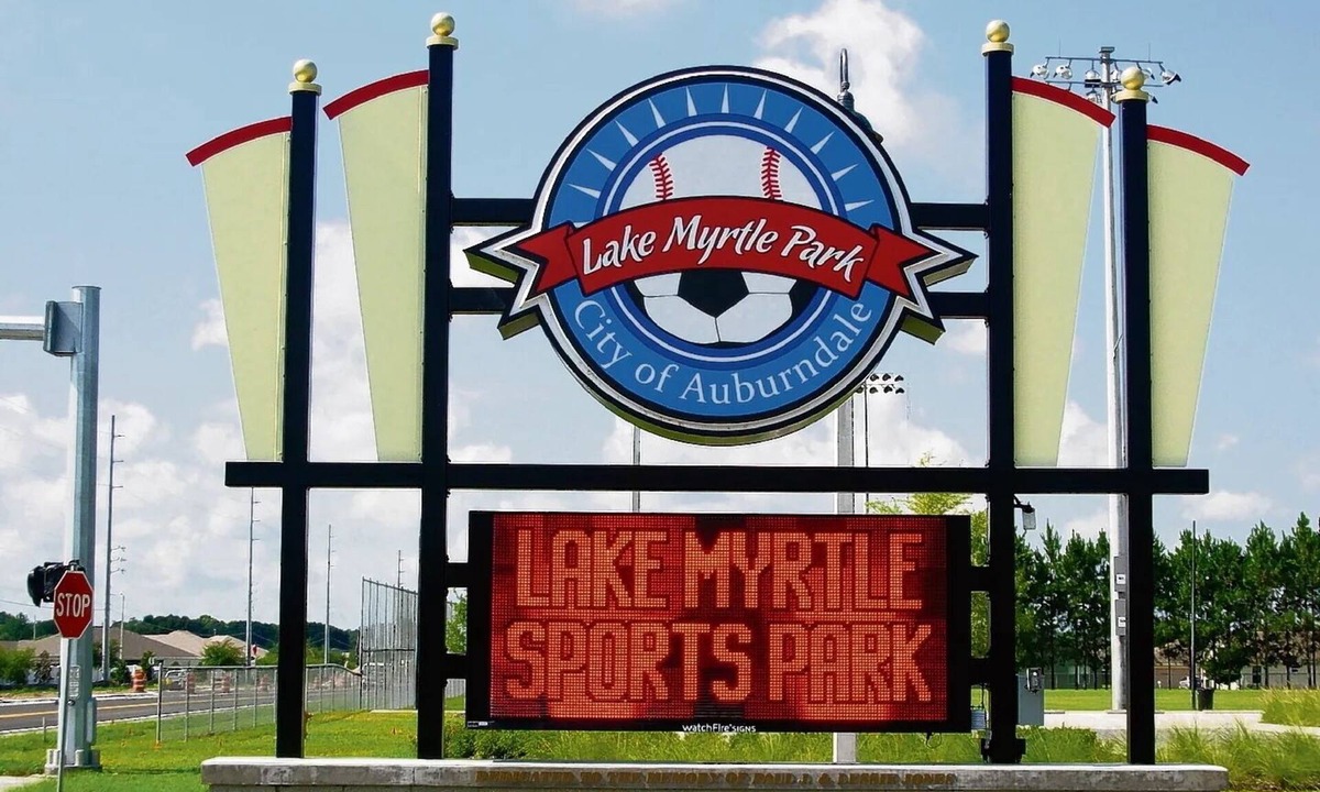 Auburndale House | Summer Specials! Pet Friendly, 4 beds, Family Oasis, Close to Lake Myrtle