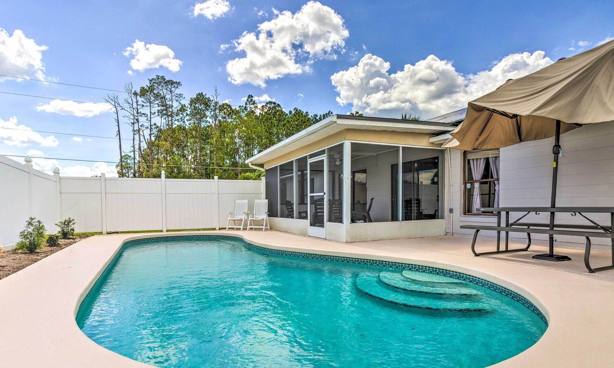 Poinciana House | Sun-Soaked Home: Day Trip to Clearwater Beach!