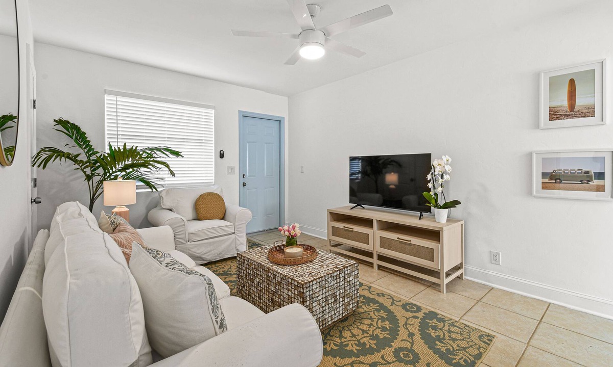 Southwest Apartment | "Sunflower Cottage Apt" 2/1