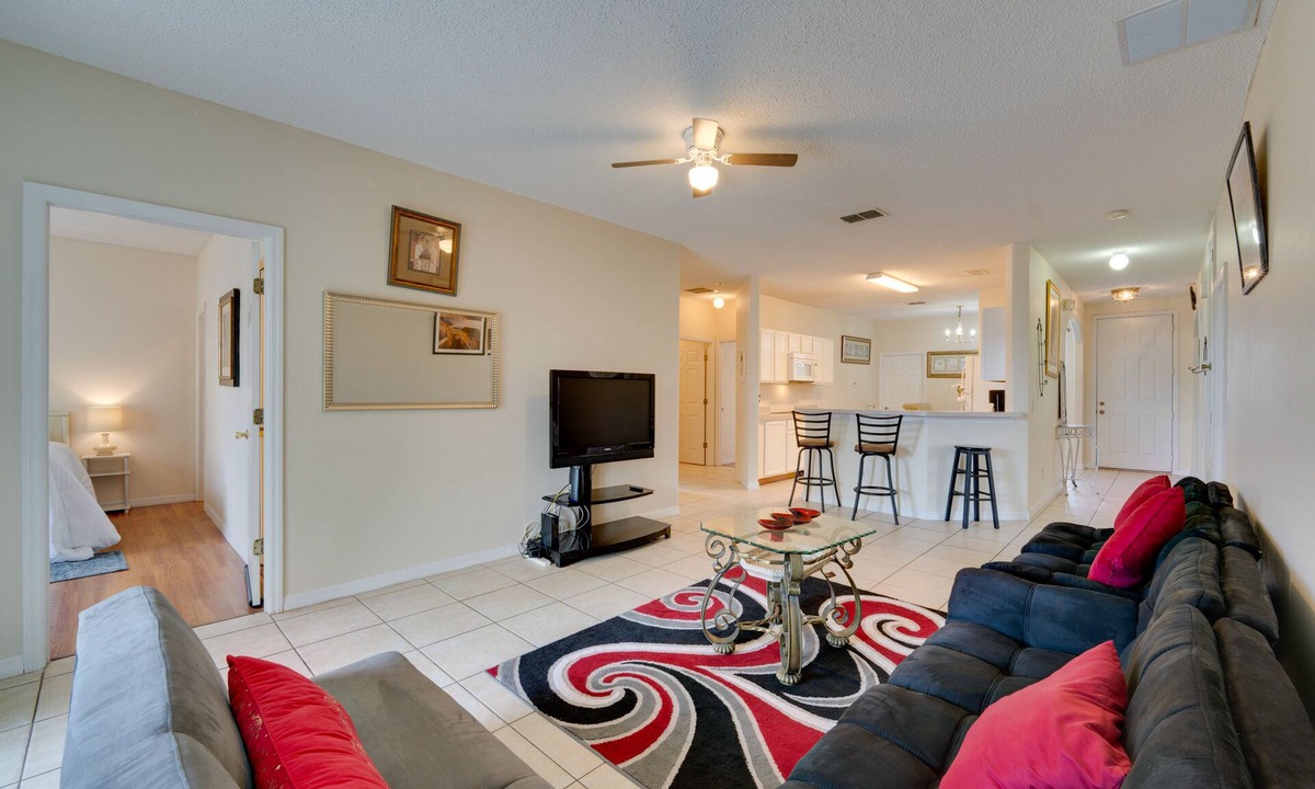 Sunset Ridge House | Sunlit Davenport Family Home w/Private Lanai