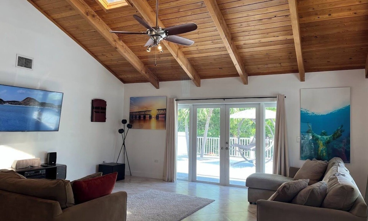 Anglers Park House | Sunlit Treasure — Your Private Keys Retreat in Key Largo