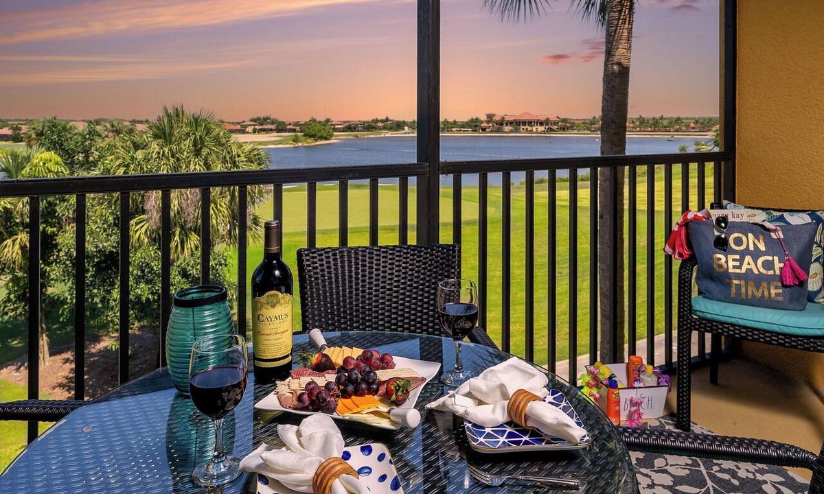 Naples Condo | SUNSET OASIS | Resort Condo, w/Golf, Tennis & Fitness – 8 Mi to Beaches