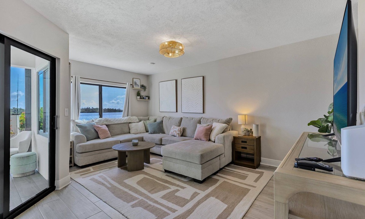 Fort Myers Beach Condo | Surf and Sand Suite - Sportsman's Cove at Fort Myers Beach