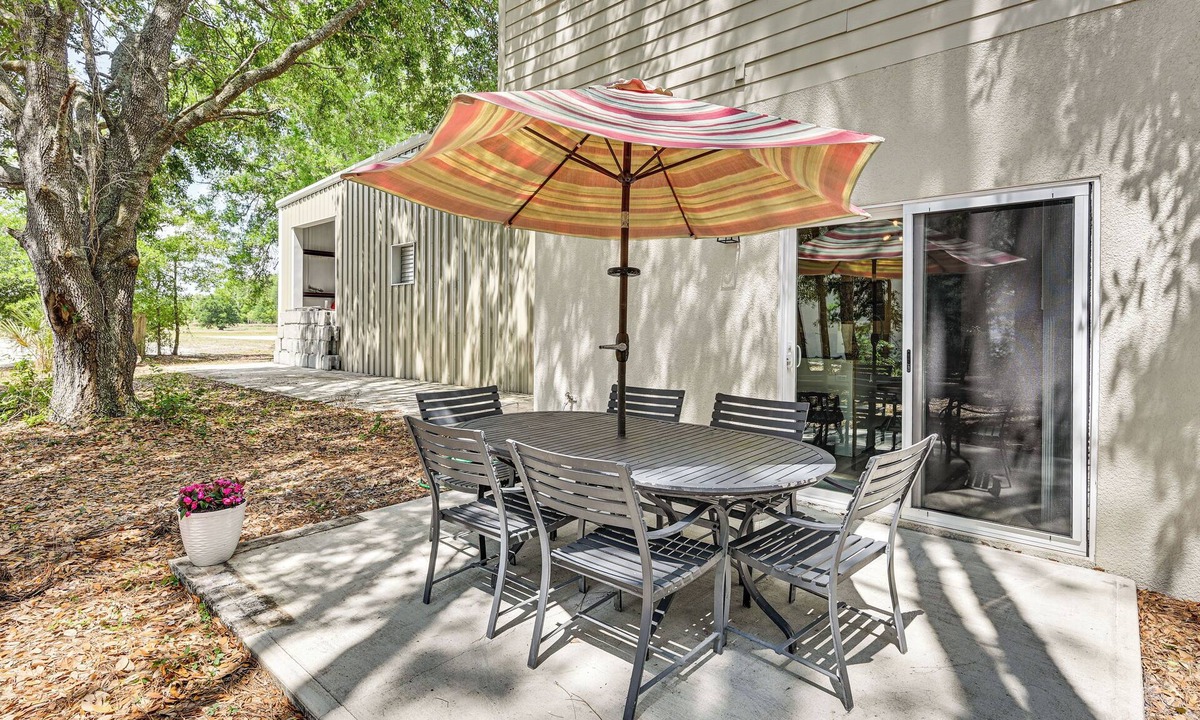 Lutz House | Tampa North Aero Park Townhome: Near Downtown!