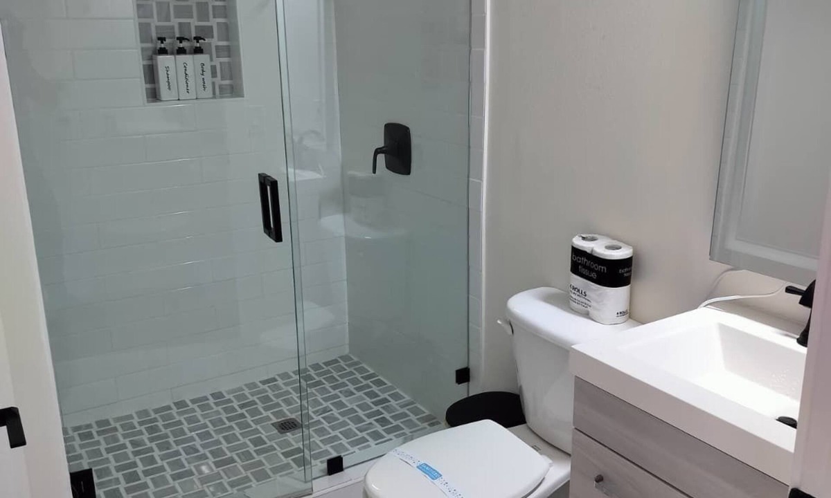 Hallandale Beach Ski Chalet | tElite Beach Residence 2065 Hallandale Beach