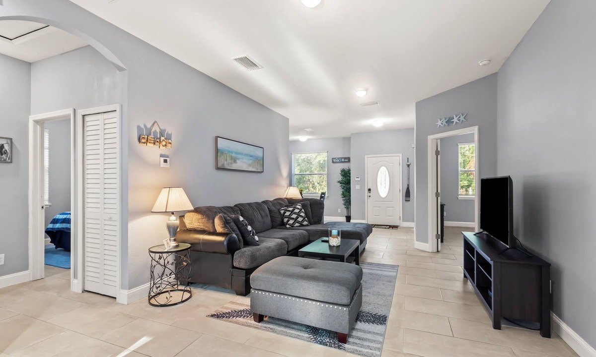 Clair-Mel City House | The Blue Oasis, a beach-themed Florida getaway