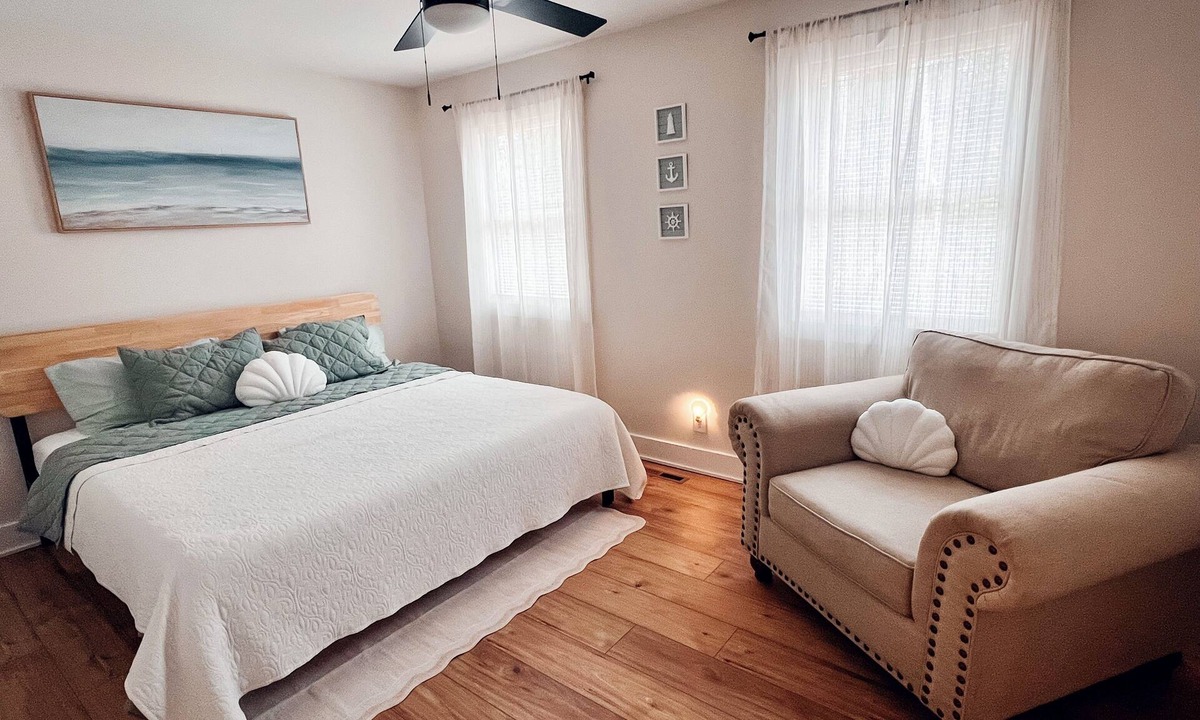 Whitesboro House | The Coastal Cottage w/Game Room, Minutes to Cape May & Beaches, Sleeps 9 to 10