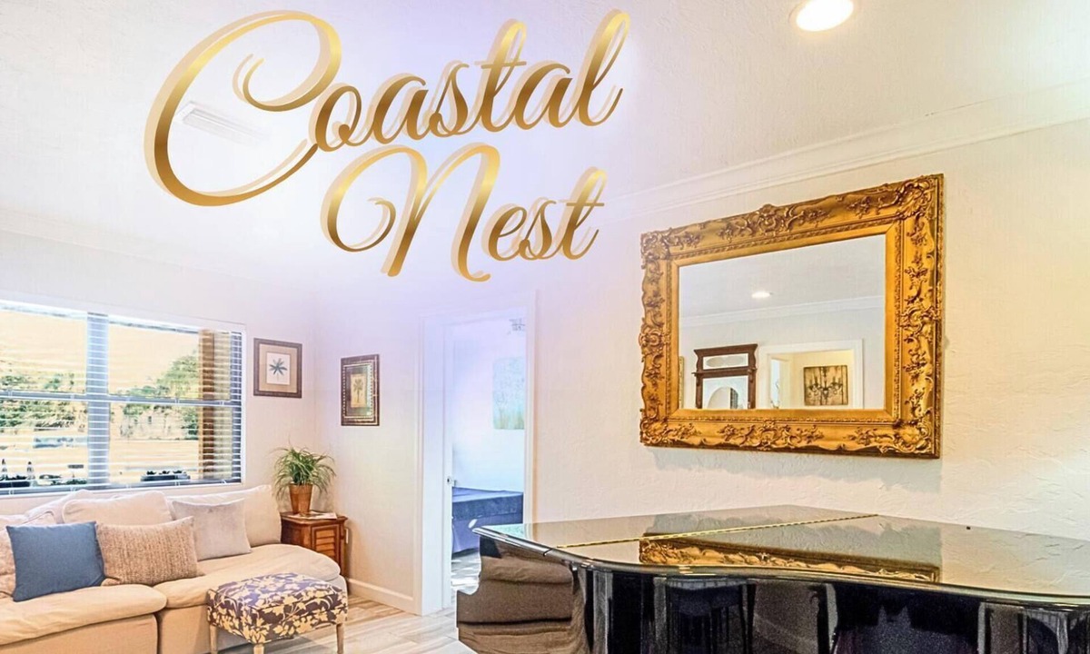 Indian Beach Sapphire Shores House | The Coastal Nest - Spacious and Cozy