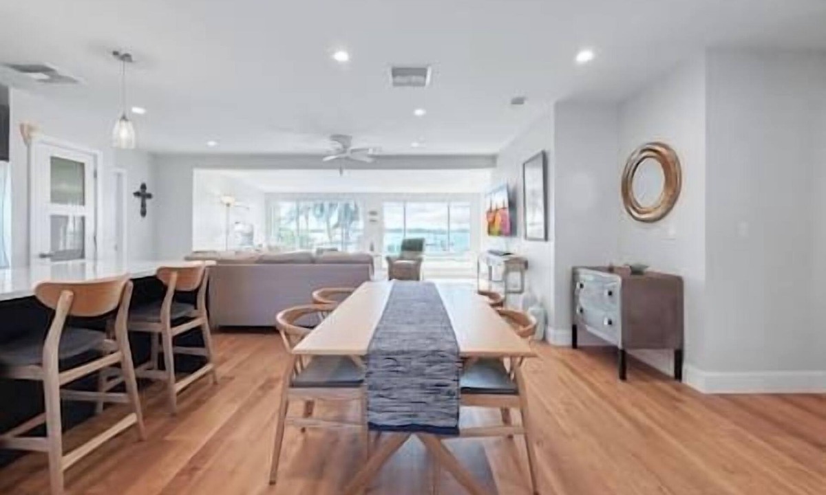 Sebring Shores House | The Dolphin house on Lake Sebring