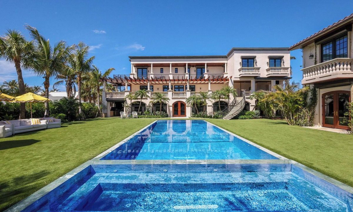 Boca Grande House | The Dorchester - Premium Luxury - 7 Bedroom 9.5 Bath - Pool-Elevator Sleeps 14