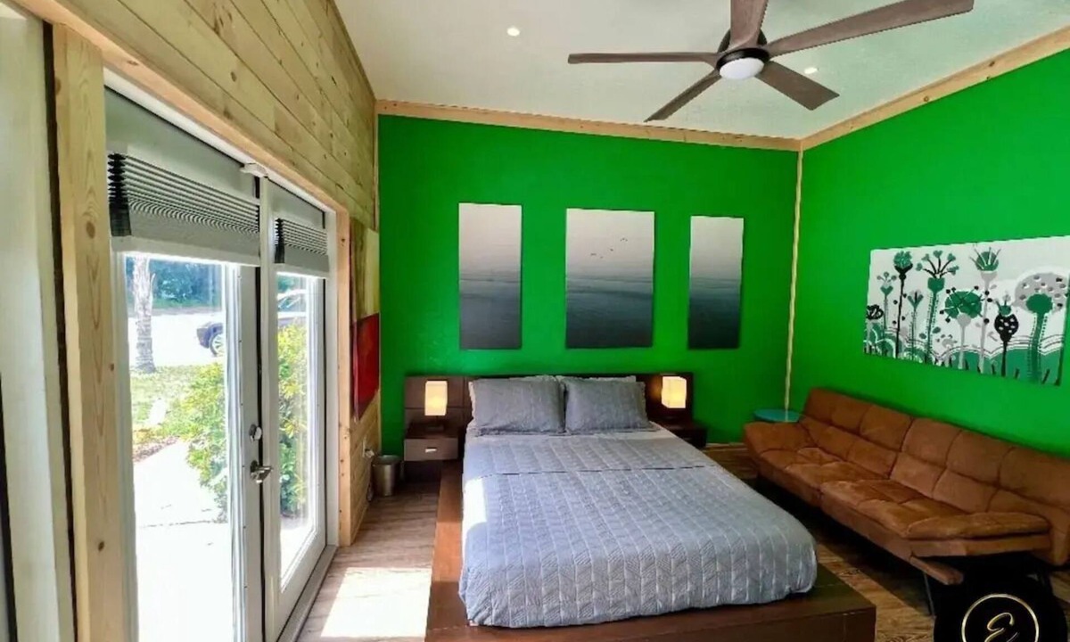 Lake Alfred Apartment | The Exclusive Tatman Evergreen Suite