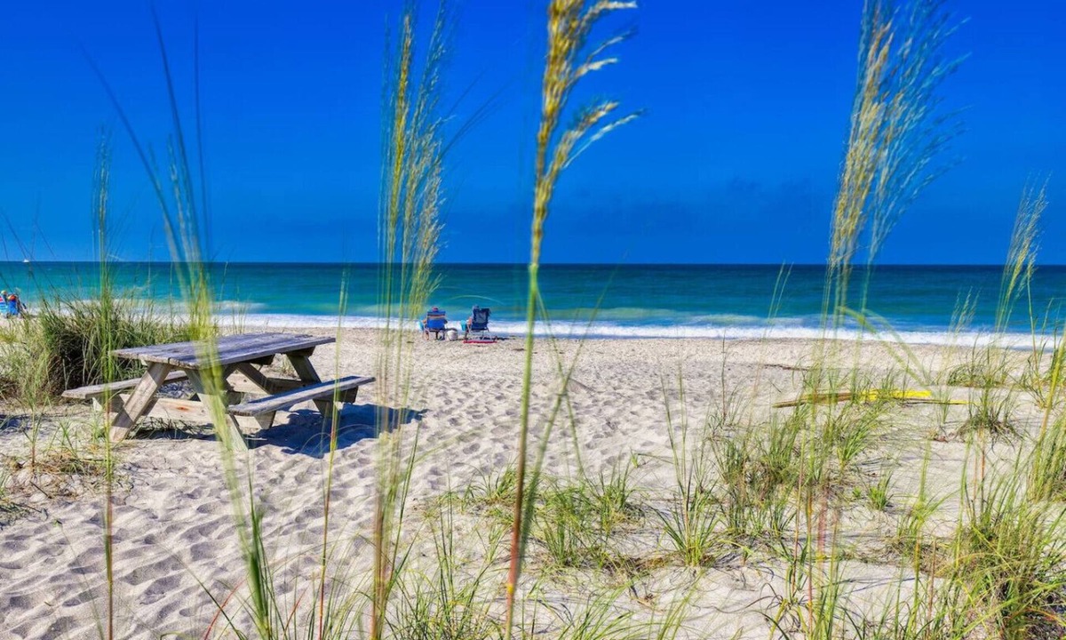 Englewood Apartment | The Getaway 2BR Coastal Retreat Englewood Beach
