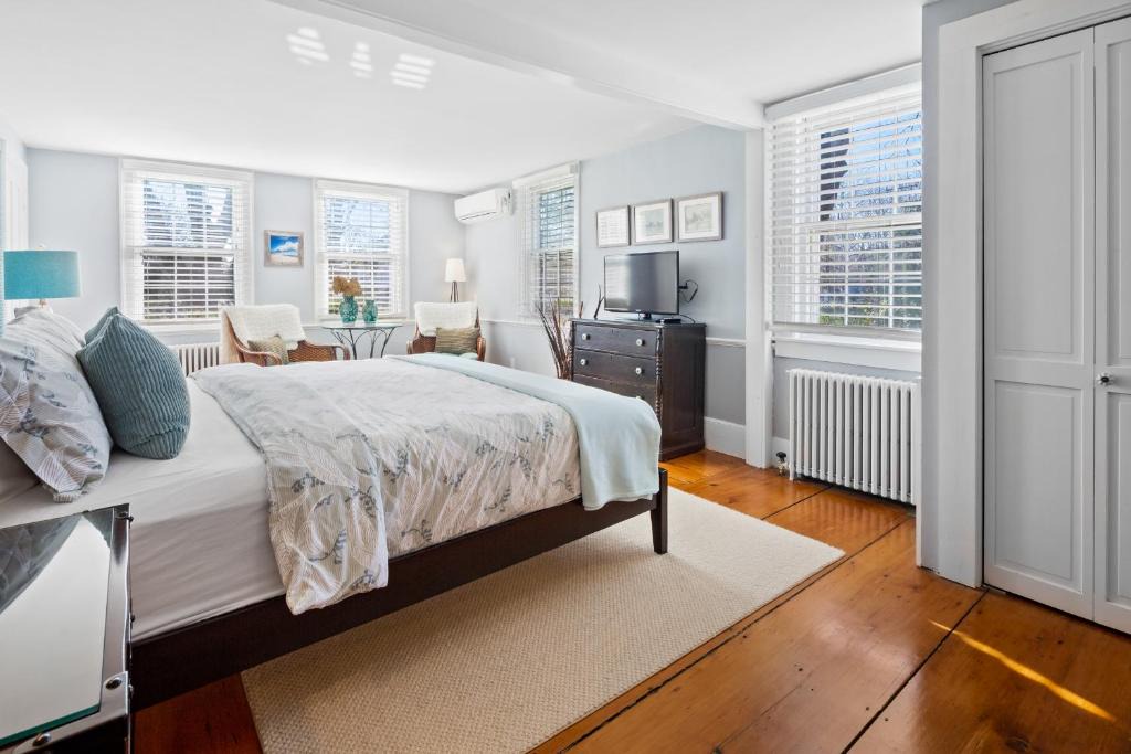 East Orleans Bed & Breakfast | The Parsonage