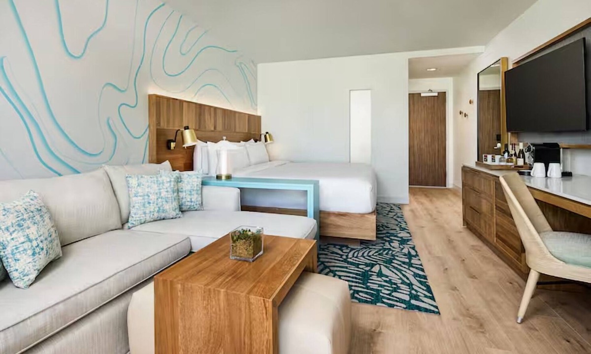 Marathon Hotel | The Perfect Place to Relax and Recharge! Outdoor Pool, Near Pigeon Key!