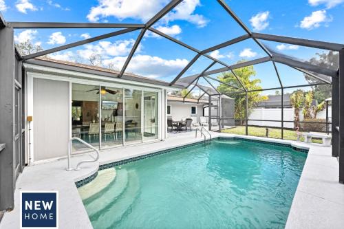 Gulf Gate Estates House | The Siesta Shortcut | Spacious Pool Home Minutes to Siesta Key Beach